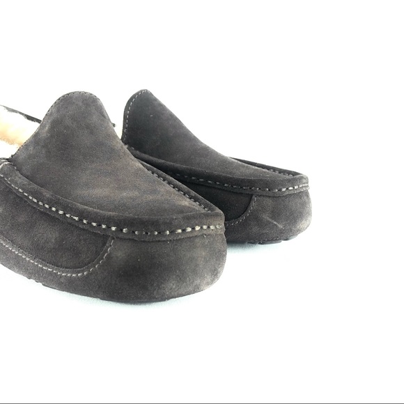 Like New Ascot Slippers - Picture 13 of 14